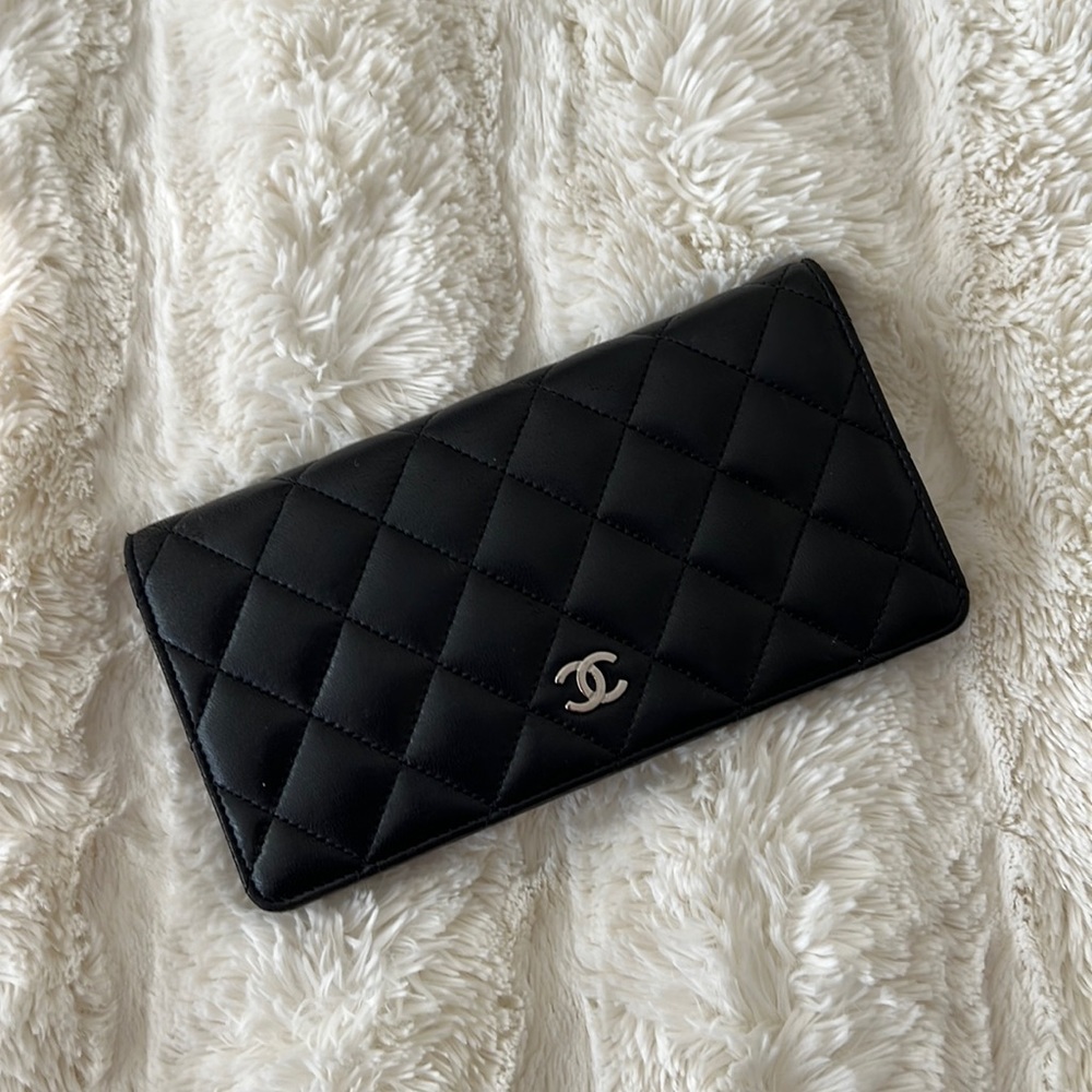 Chanel wallet